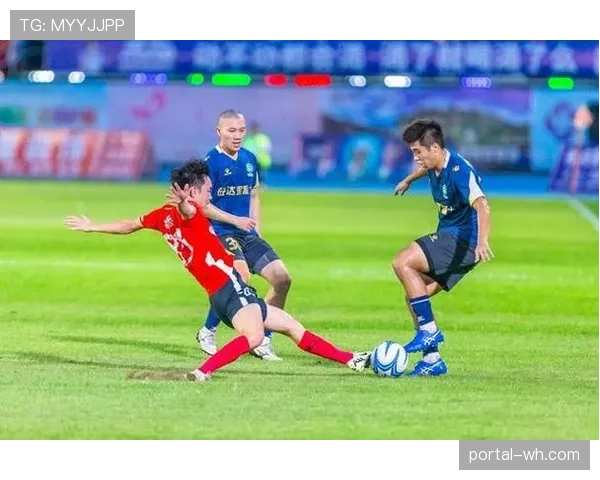 西甲俱乐部社区项目数据显示,青少年训练中“攻防转换”环节占比提升。